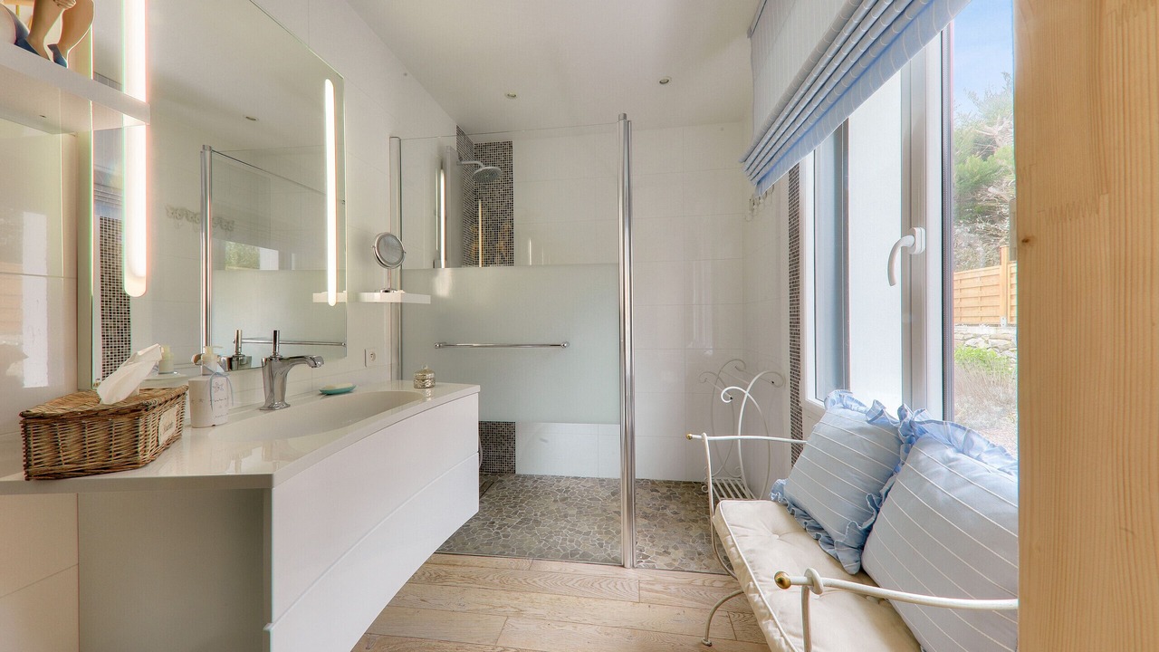 Photo of Bathroom in Saint-Pierre-Quiberon