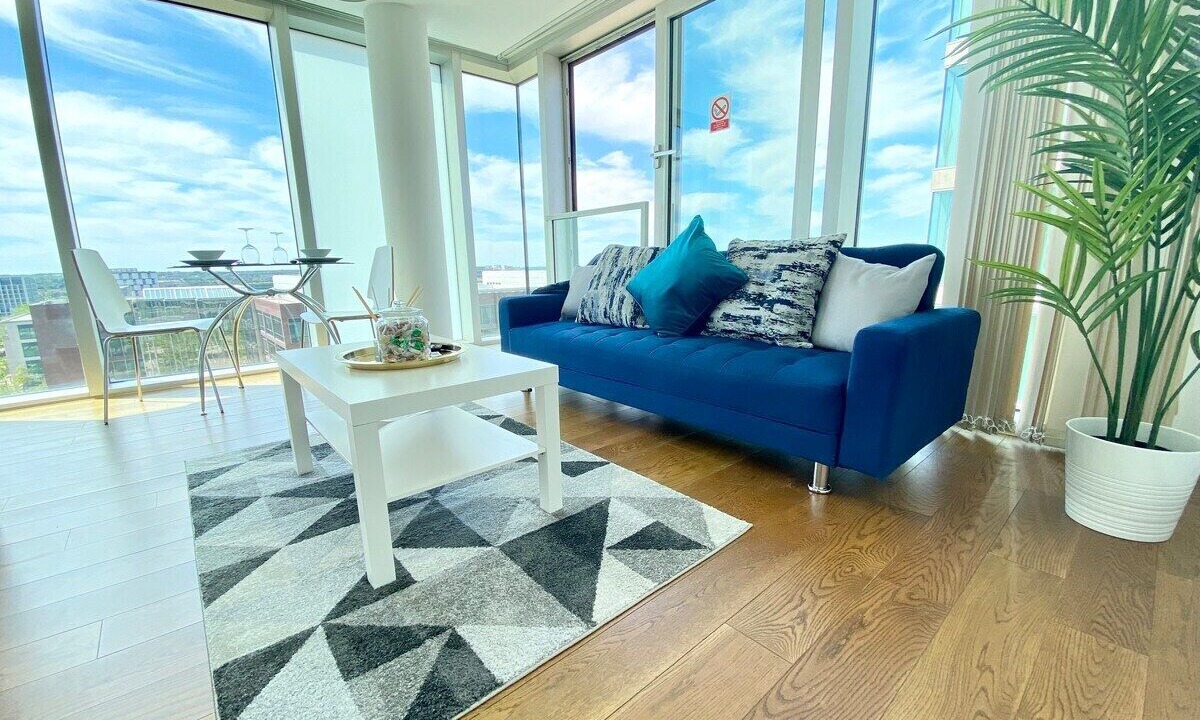 Photo of Livingroom in Central Milton Keynes