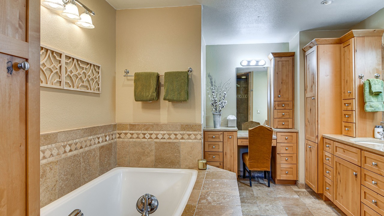 Photo of Bathroom in Lower Kingsbury