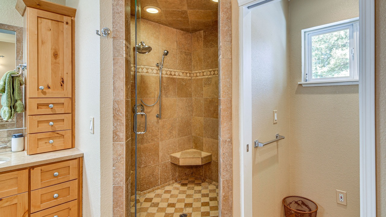 Photo of Bathroom in Lower Kingsbury