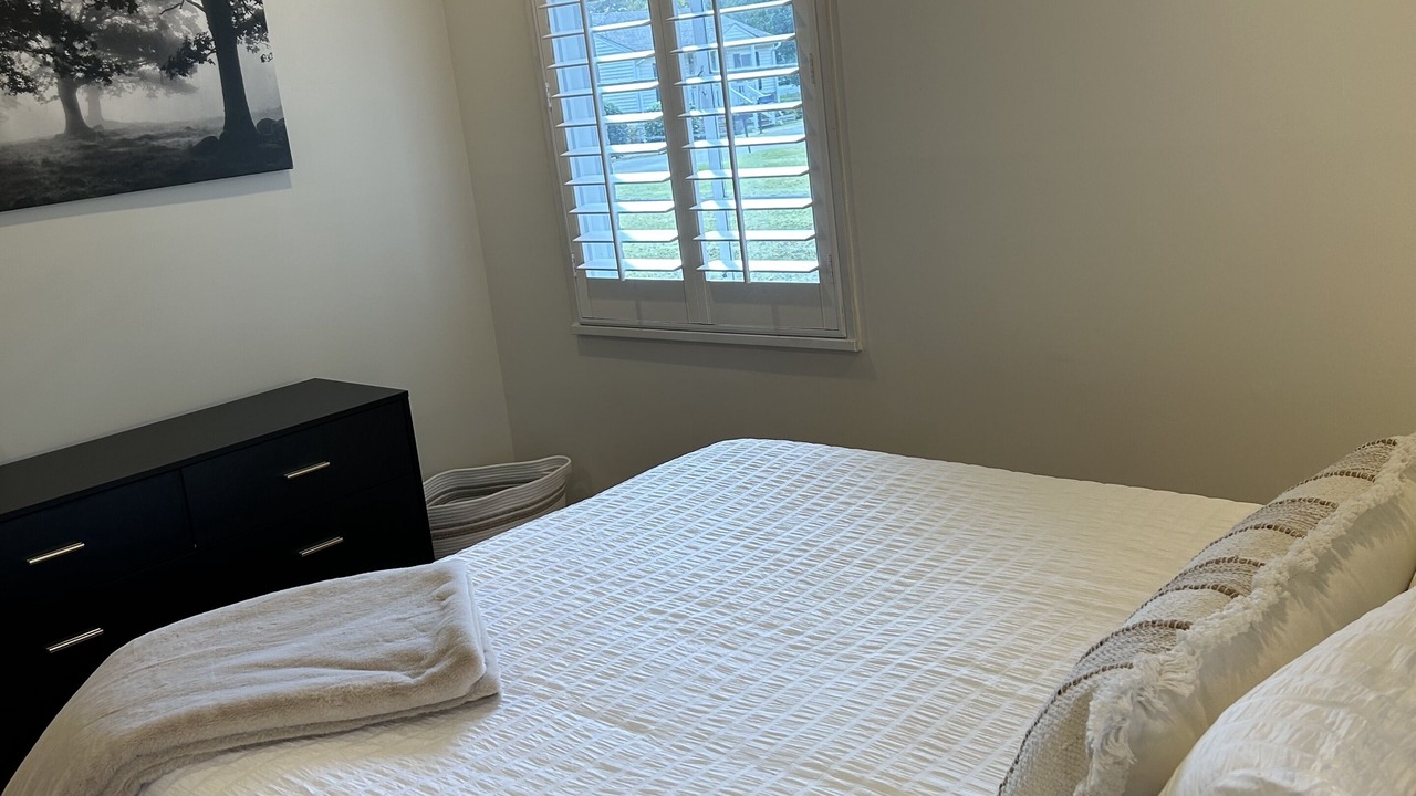 Photo of Bedroom in Crestline Heights