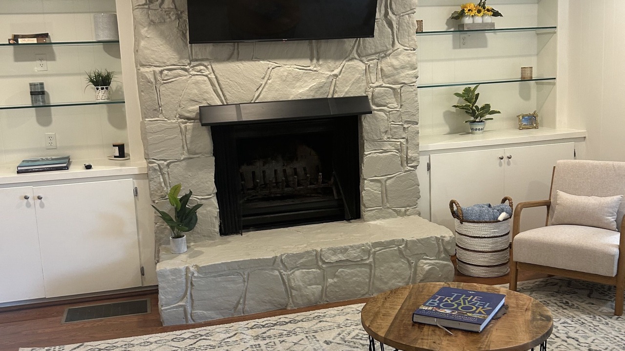 Photo of Livingroom in Crestline Heights