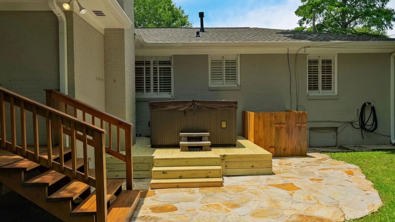 Photo of Patio Balcony in Crestline Heights