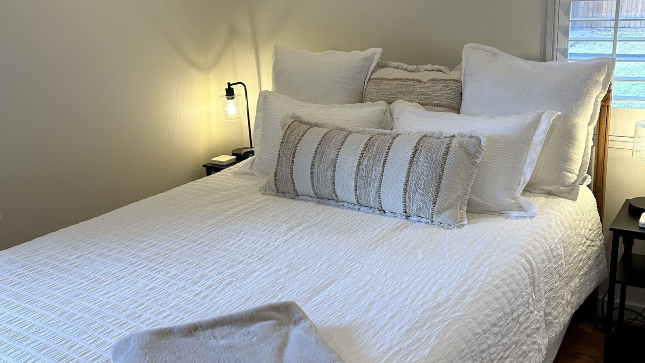 Photo of Bedroom in Crestline Heights
