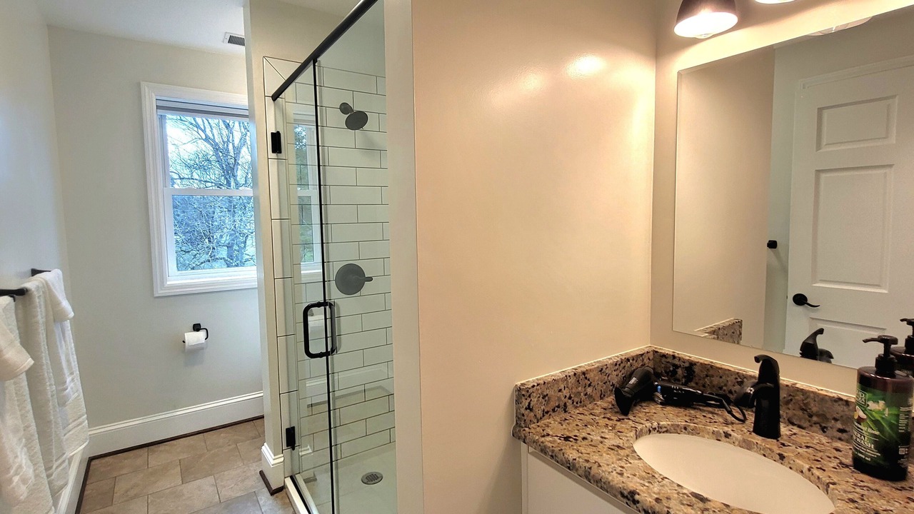 Photo of Bathroom in Tazewell