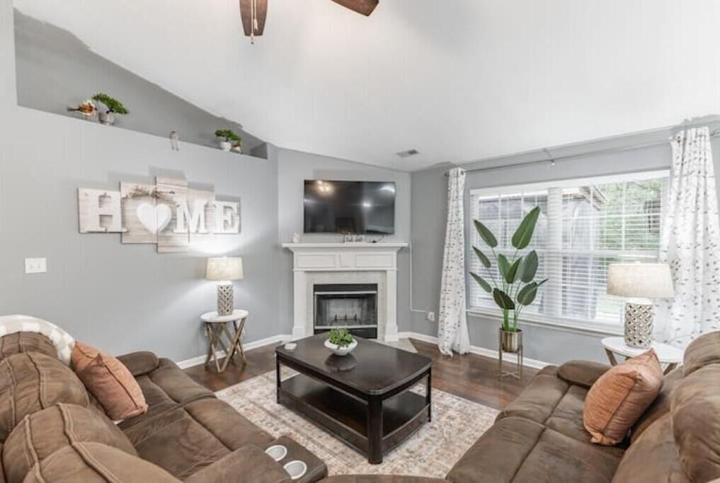 Photo of Livingroom in Madison
