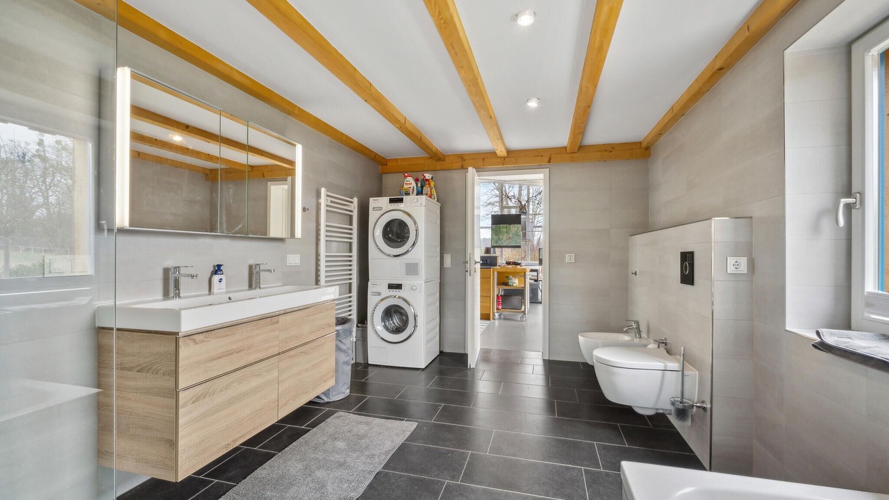 Photo of Bathroom in Densow