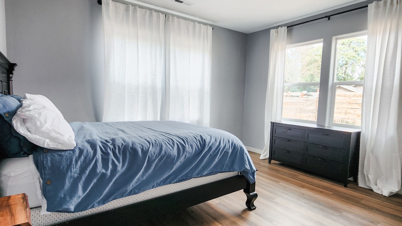 Photo of Bedroom in Shady Cove