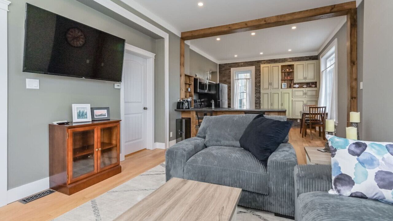 Photo of Livingroom in Elora