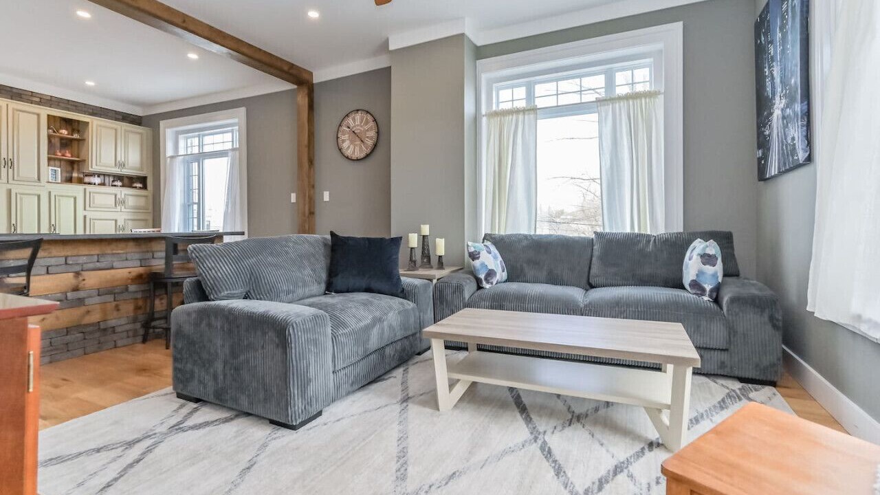 Photo of Livingroom in Elora