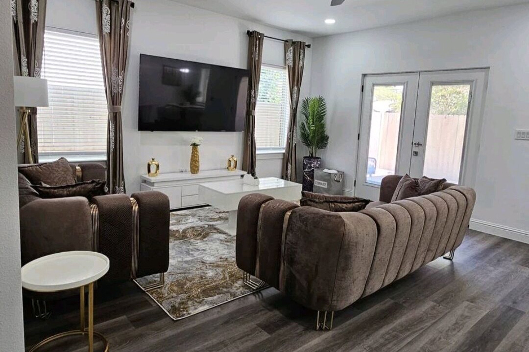 Photo of Livingroom in West Dallas