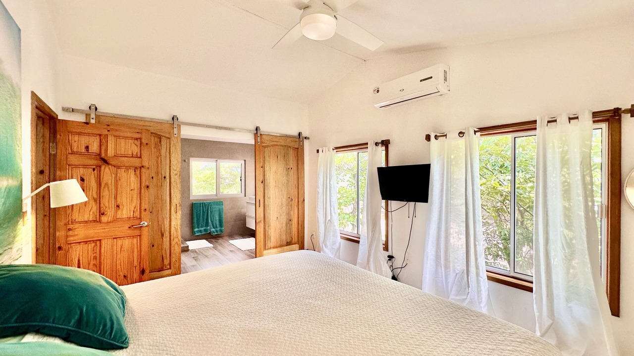 Photo of Bathroom in Antoneys Cay