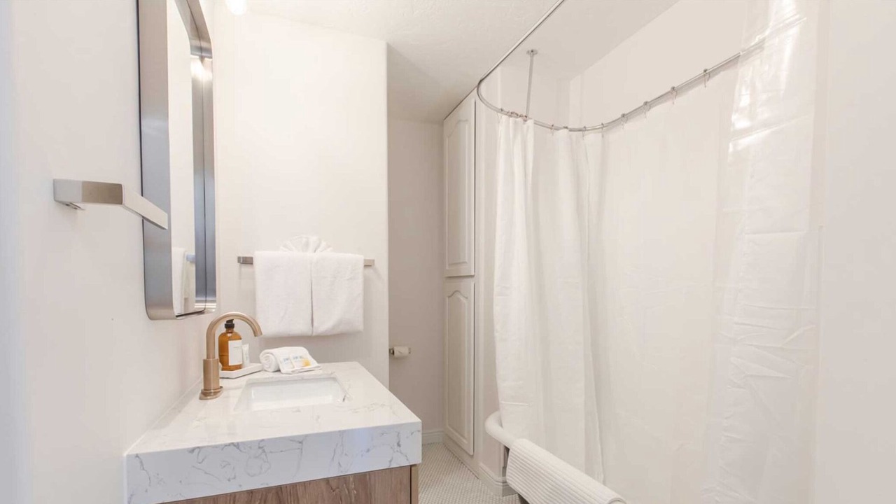 Photo of Bathroom in Neahkahnie Beach