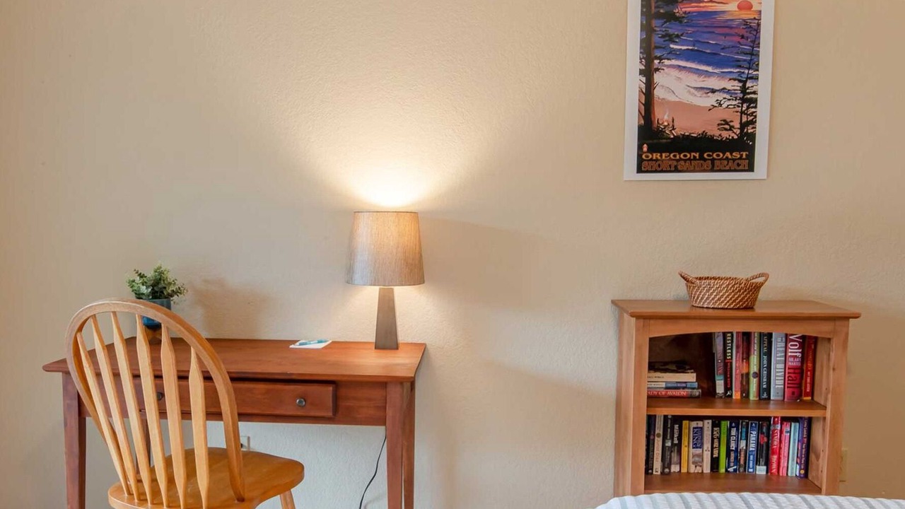 Photo of Bedroom in Neahkahnie Beach