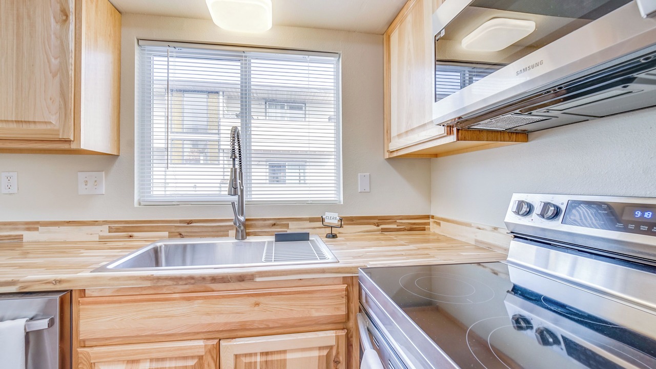 Photo of Kitchen in Midtown Anchorage