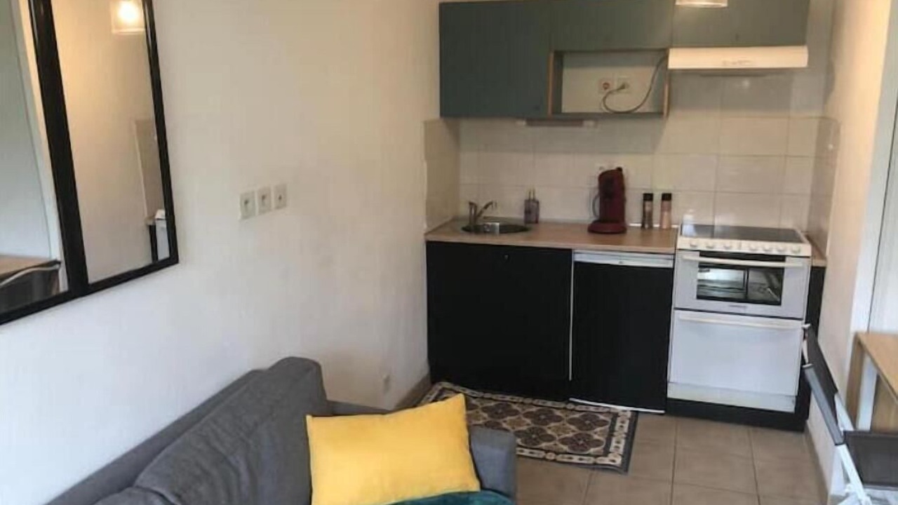 Photo of Livingroom in Pin - Vert Galant