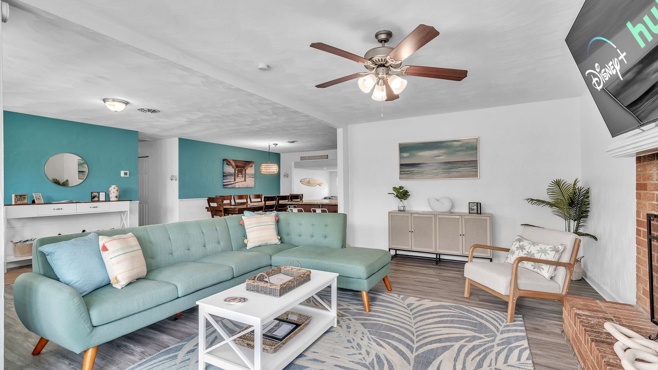 Photo of Livingroom in Bayview