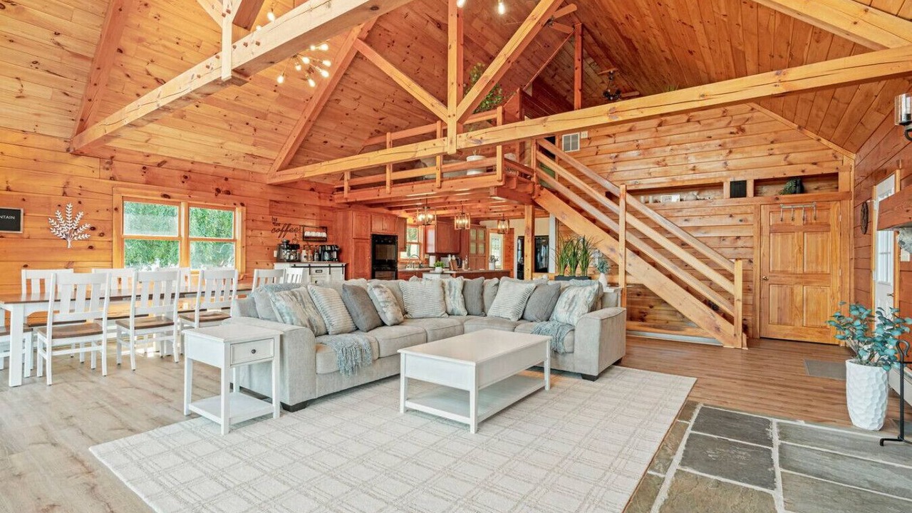 Photo of Livingroom in Mattawana