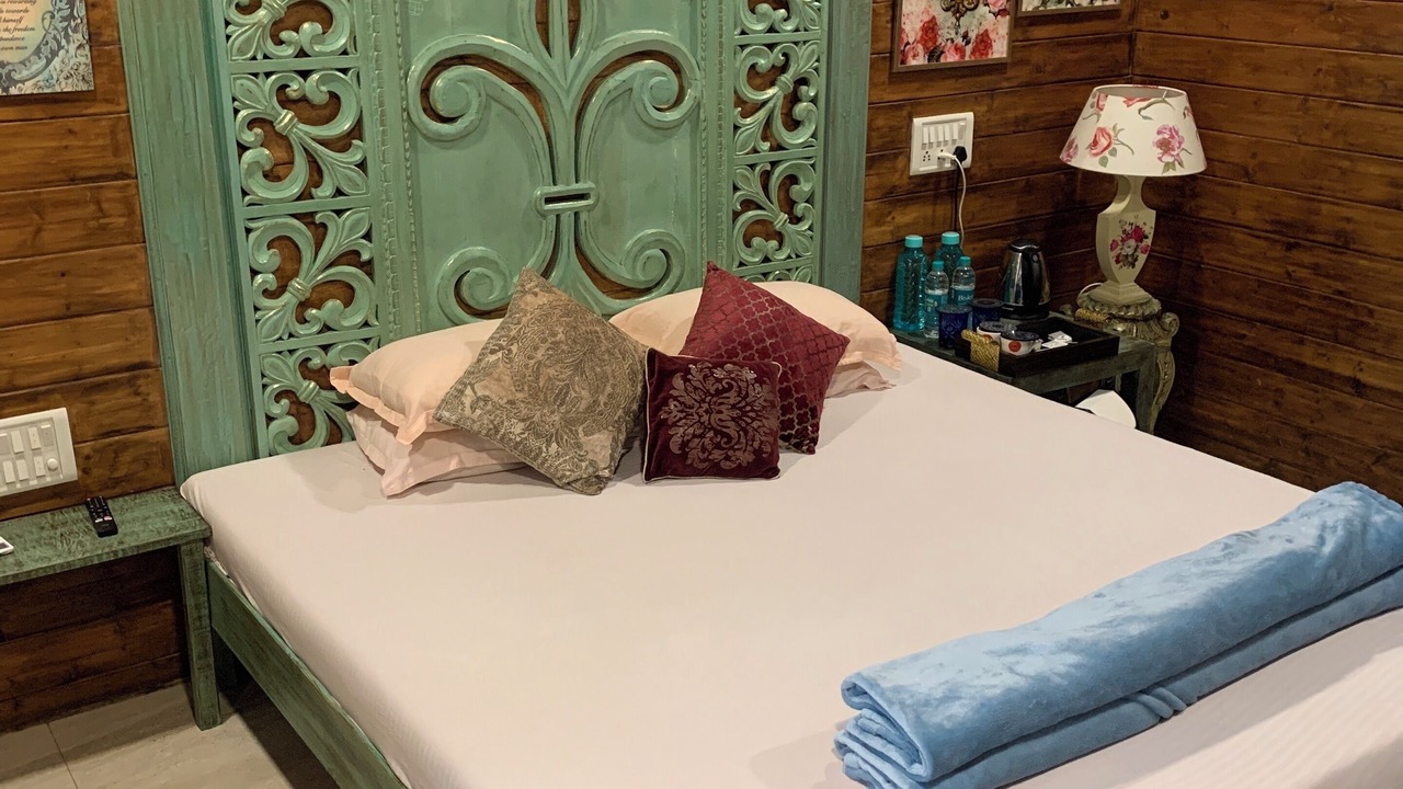 Photo of Bedroom in Versova