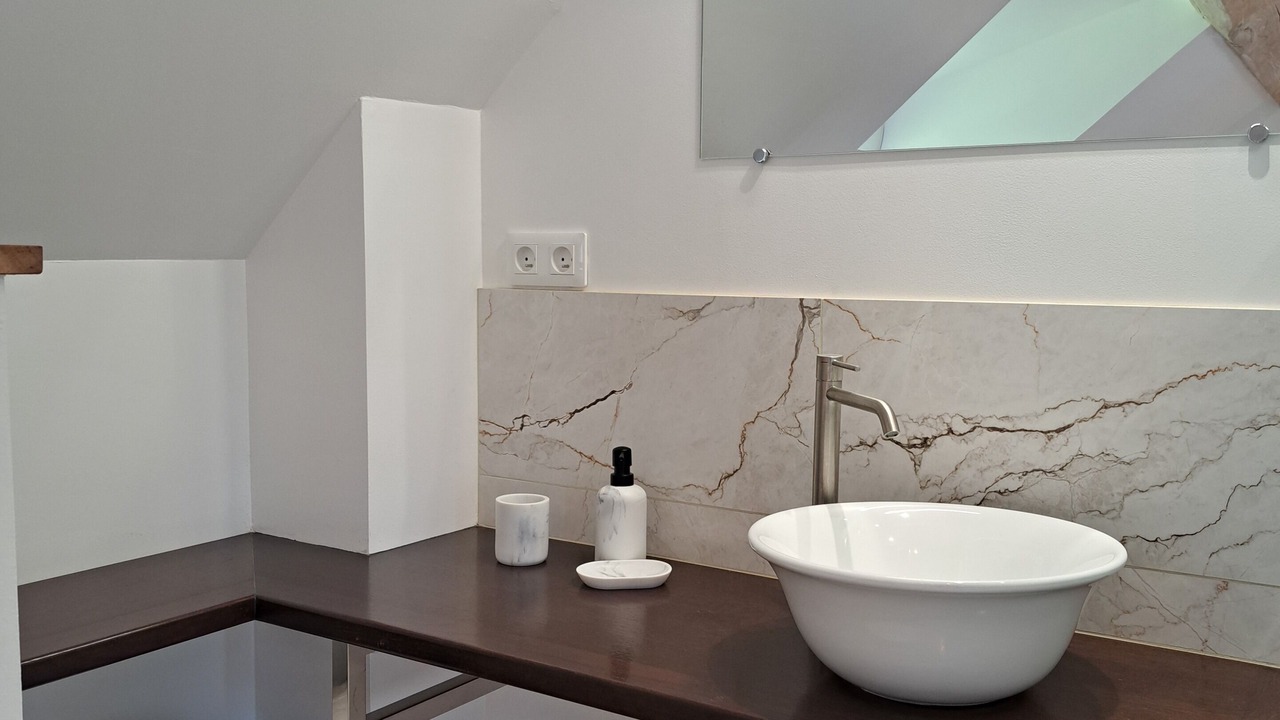 Photo of Bathroom in Pace