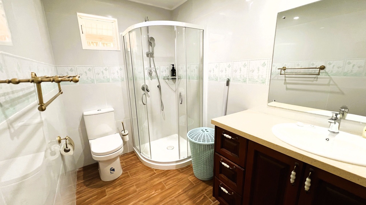 Photo of Bathroom in Arorangi