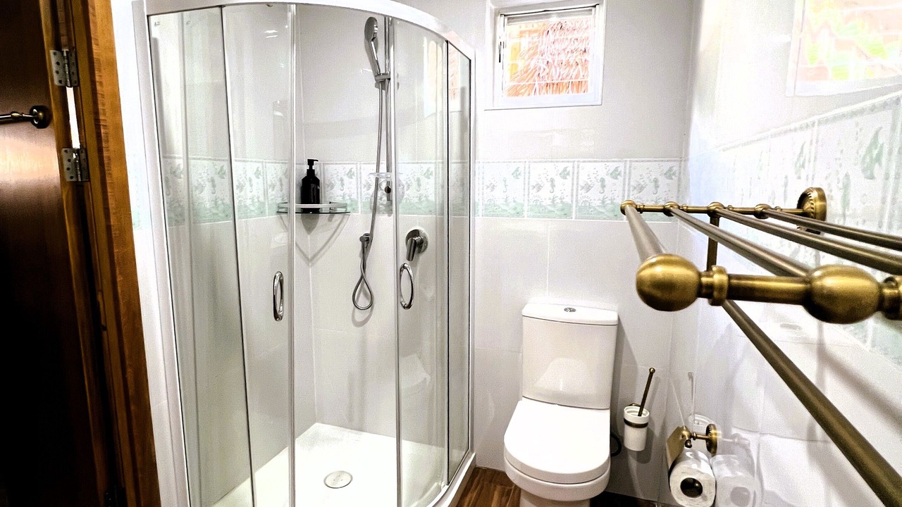 Photo of Bathroom in Arorangi