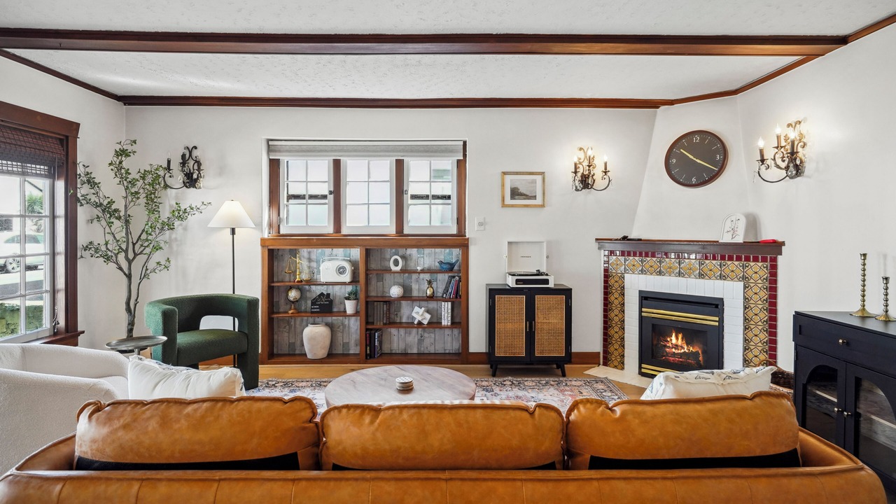 Photo of Bedroom in Belmont Shore