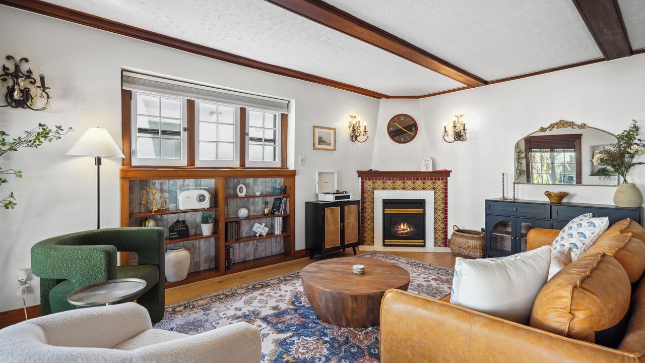 Photo of Bedroom in Belmont Shore