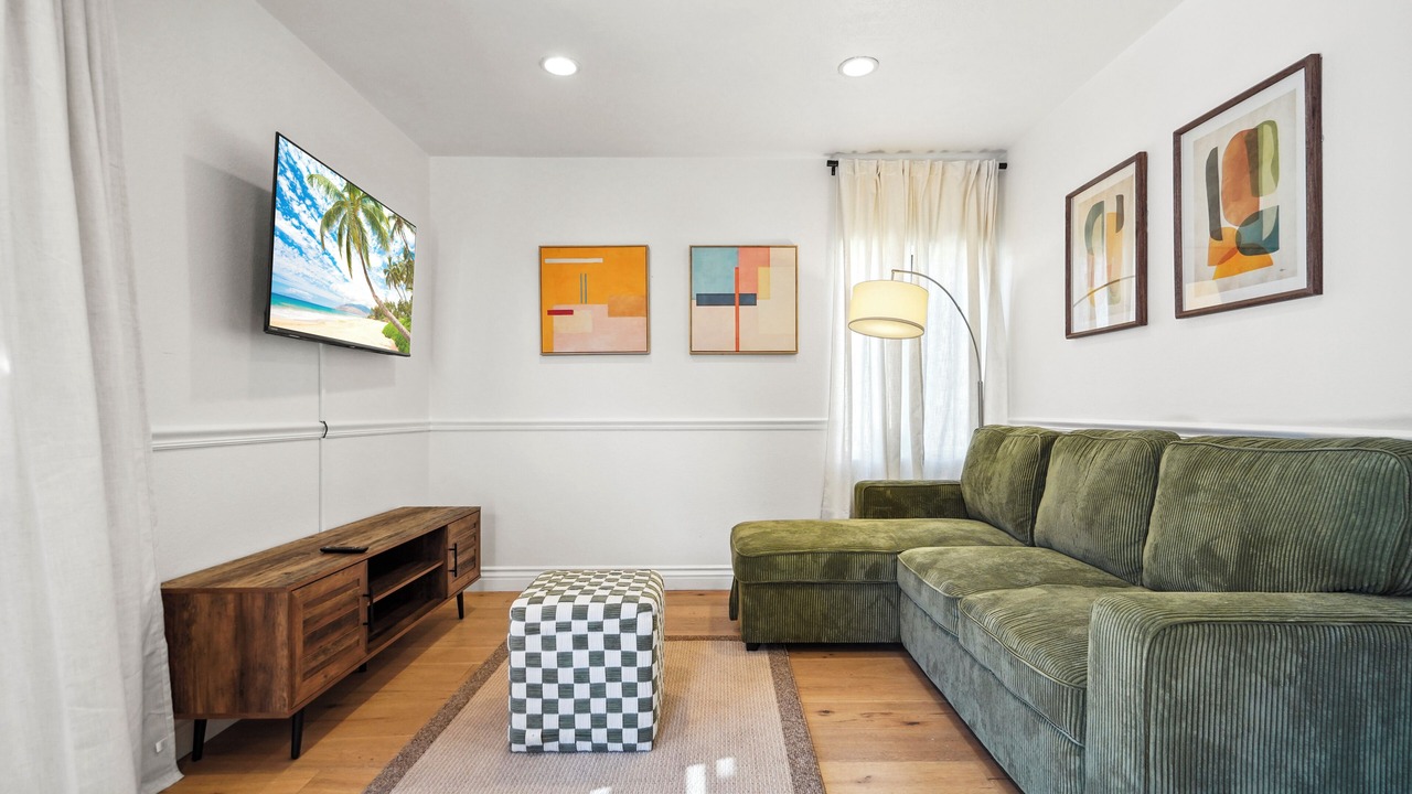 Photo of Bedroom in Belmont Shore