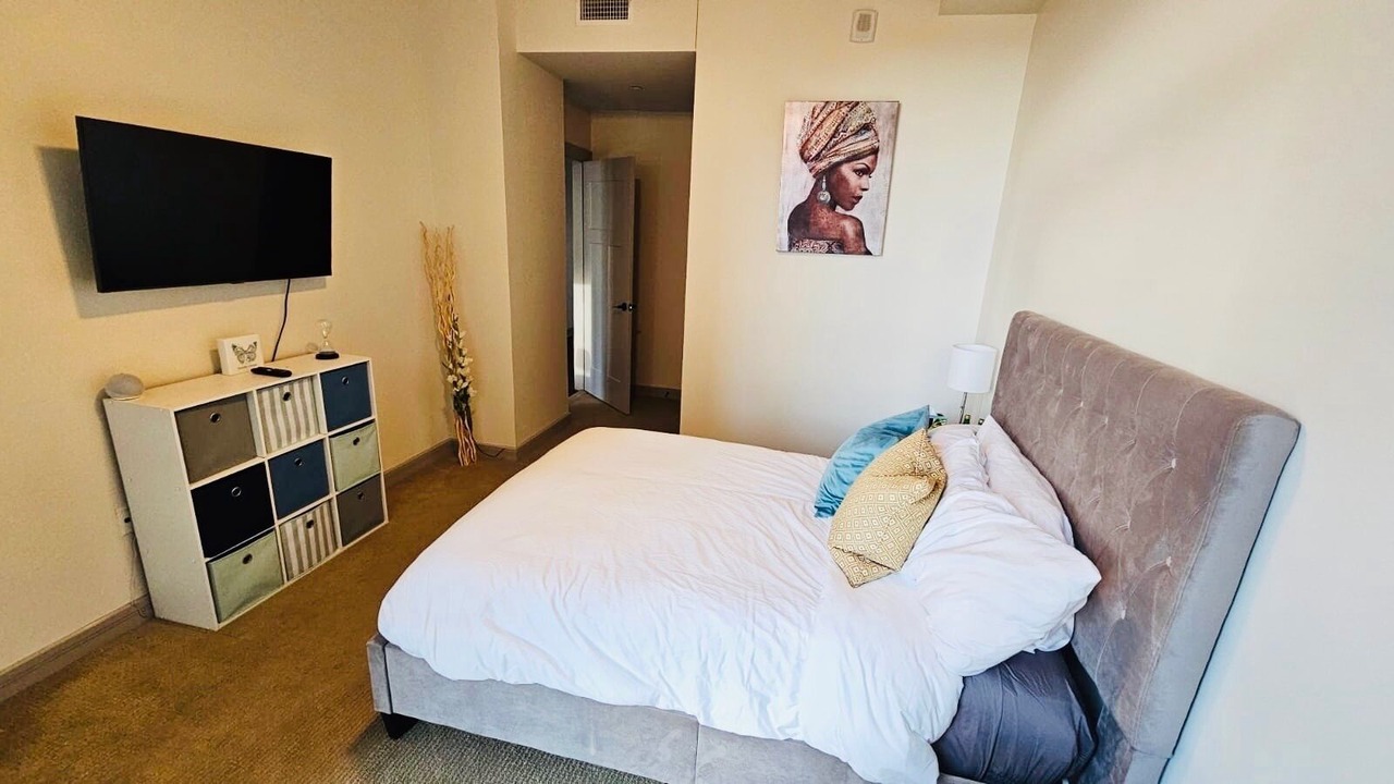 Photo of Bedroom in Uptown