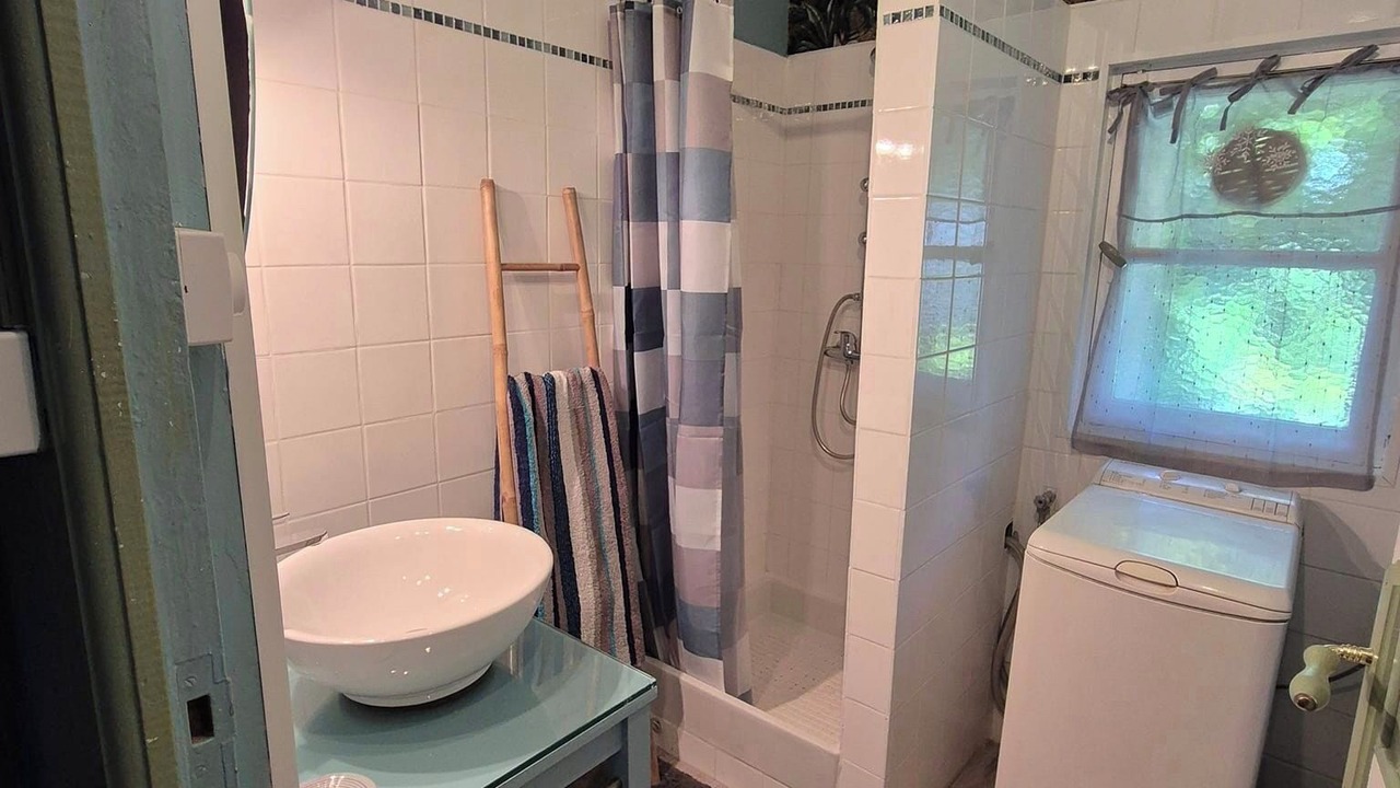 Photo of Bathroom in Vouthon
