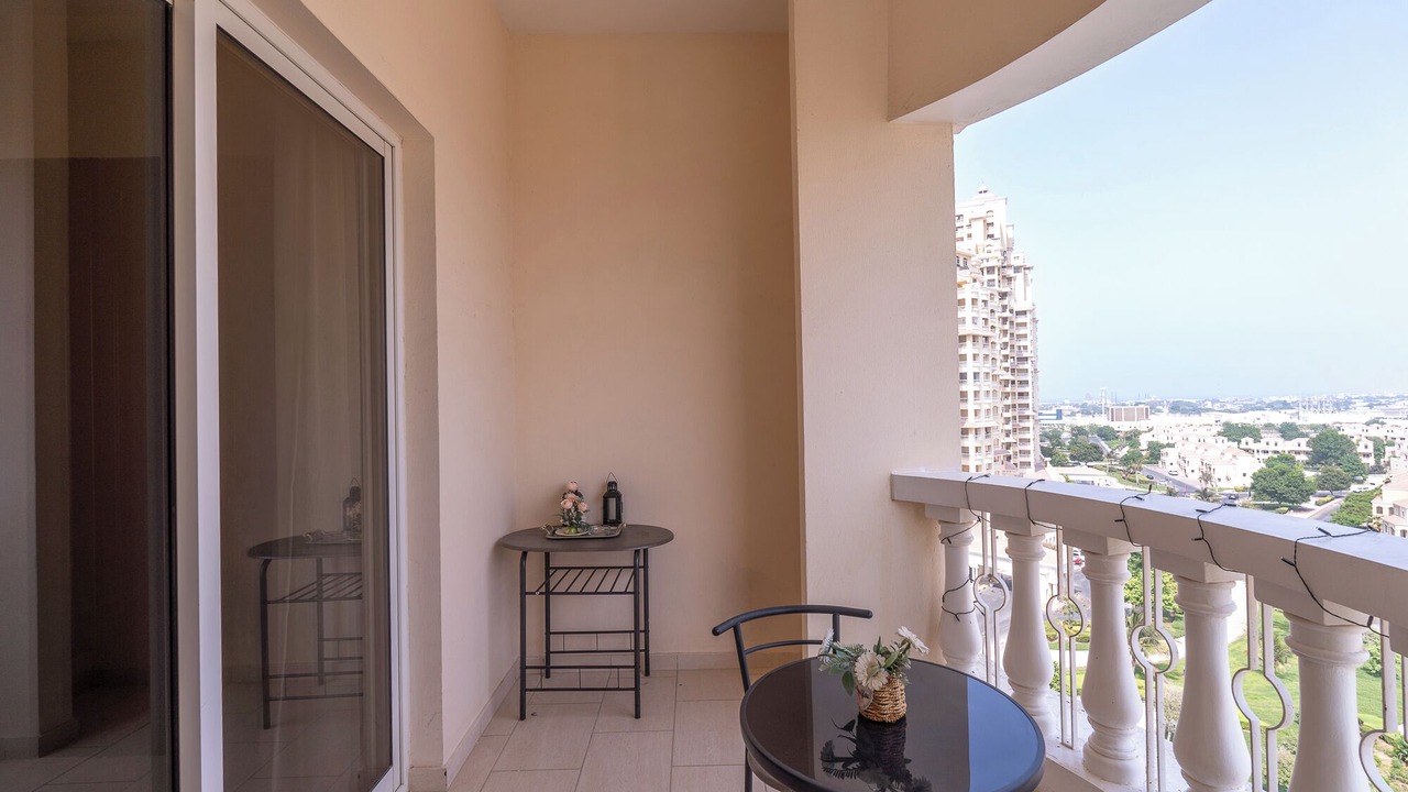 Photo of Patio Balcony in Al Hamra Village