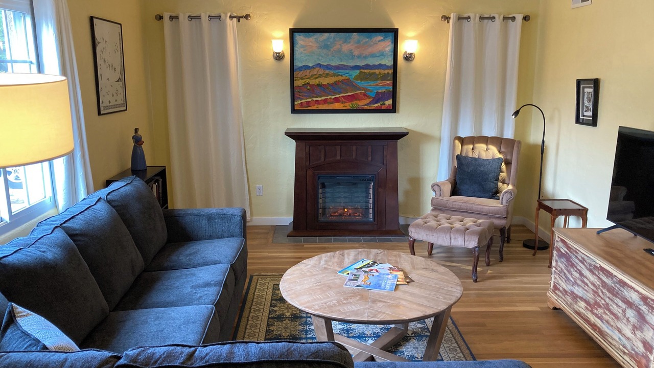 Photo of Livingroom in Raynolds Addition