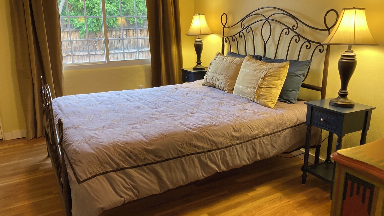 Photo of Bedroom in Raynolds Addition