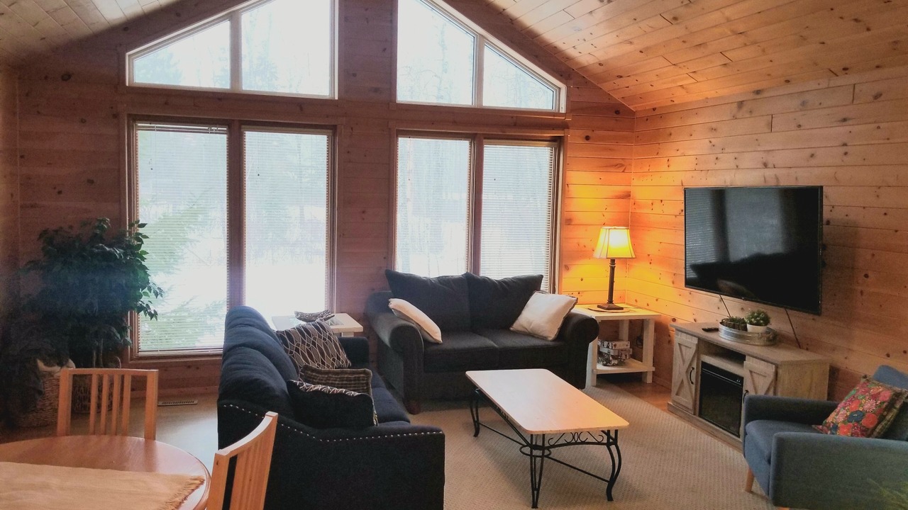 Photo of Livingroom in Whiteshell