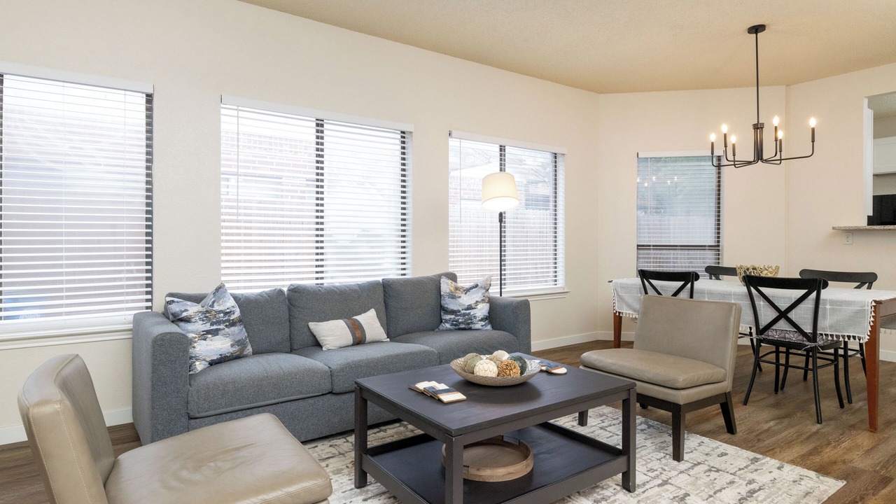 Photo of Livingroom in Euless