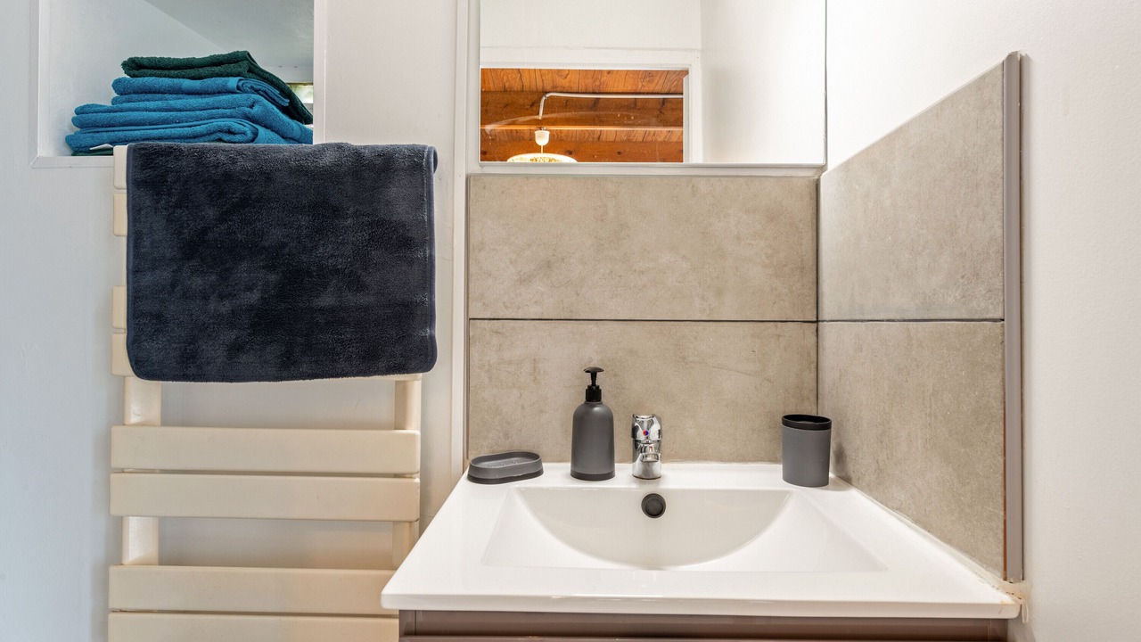 Photo of Bathroom in Poullaouen