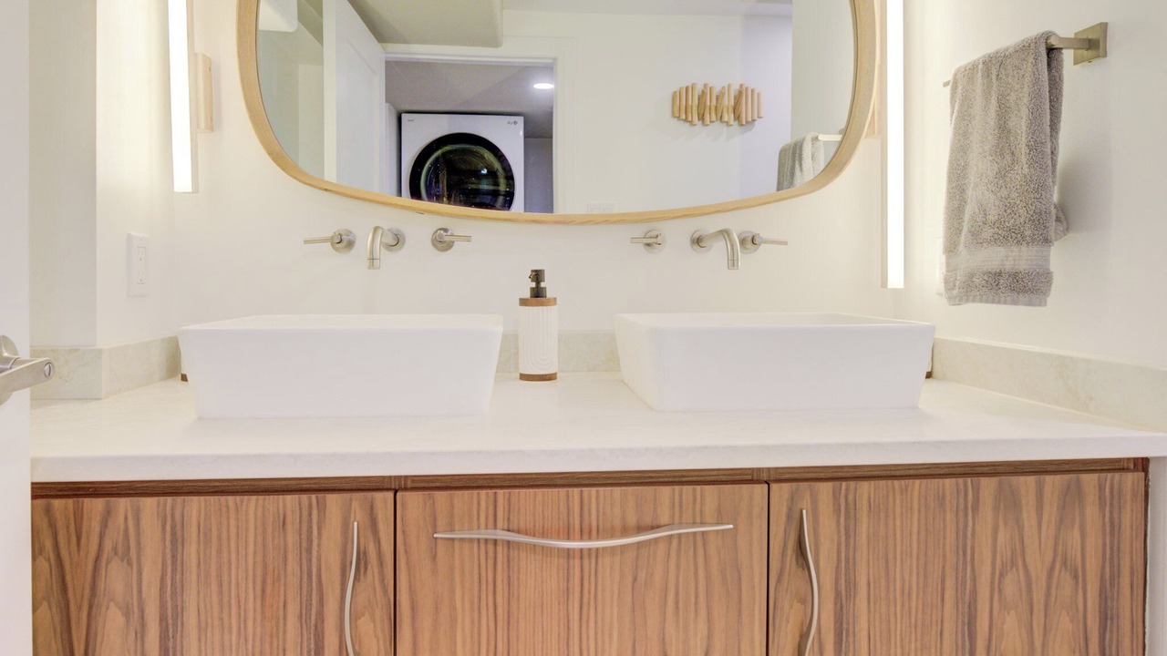 Photo of Bathroom in Hespeler