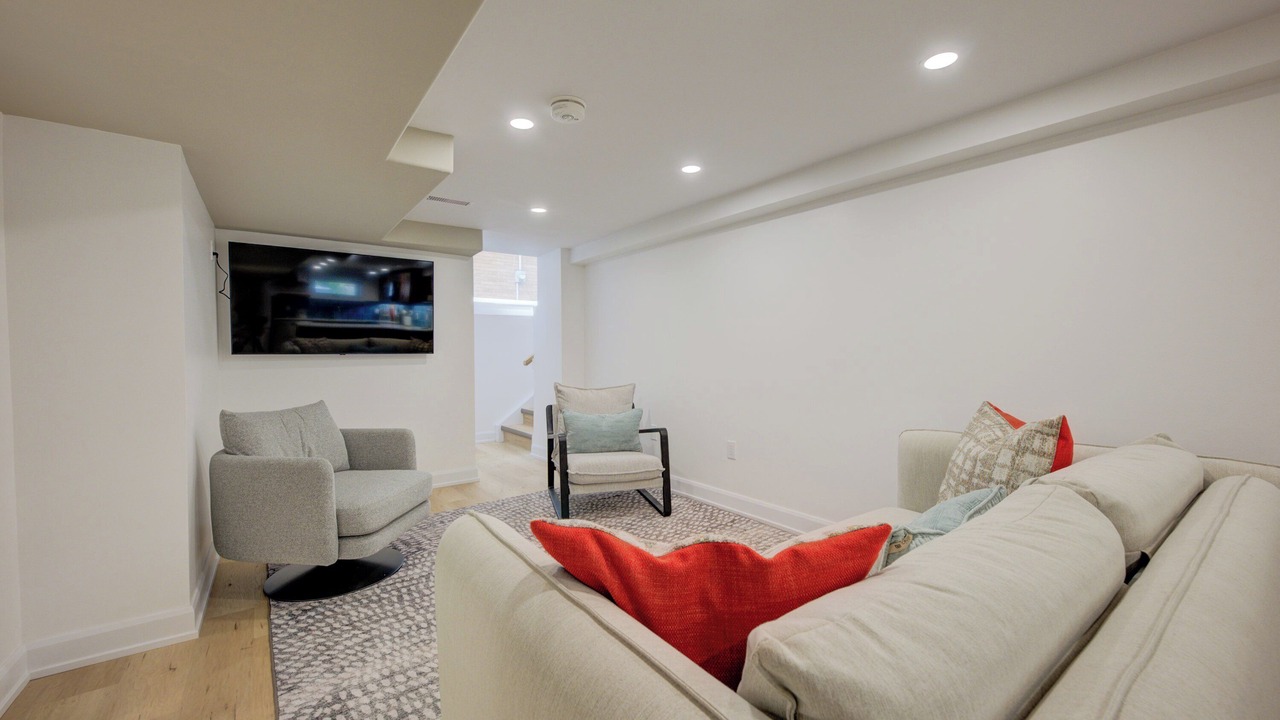 Photo of Livingroom in Hespeler