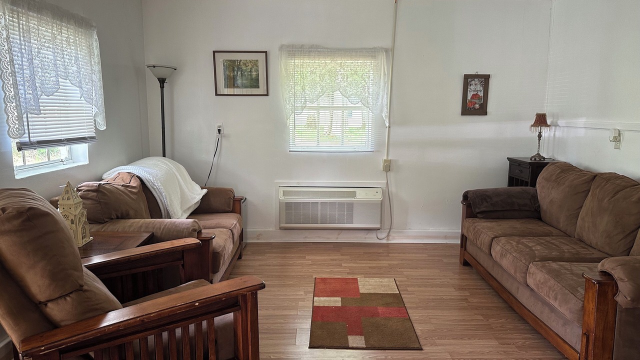 Photo of Livingroom in Max Meadows