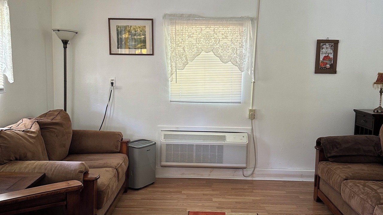 Photo of Livingroom in Max Meadows