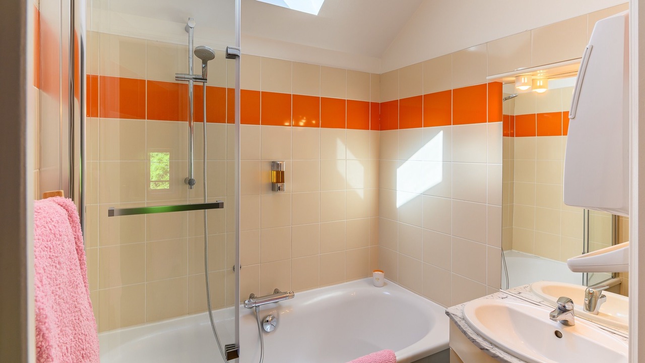 Photo of Bathroom in Lesquielles-Saint-Germain