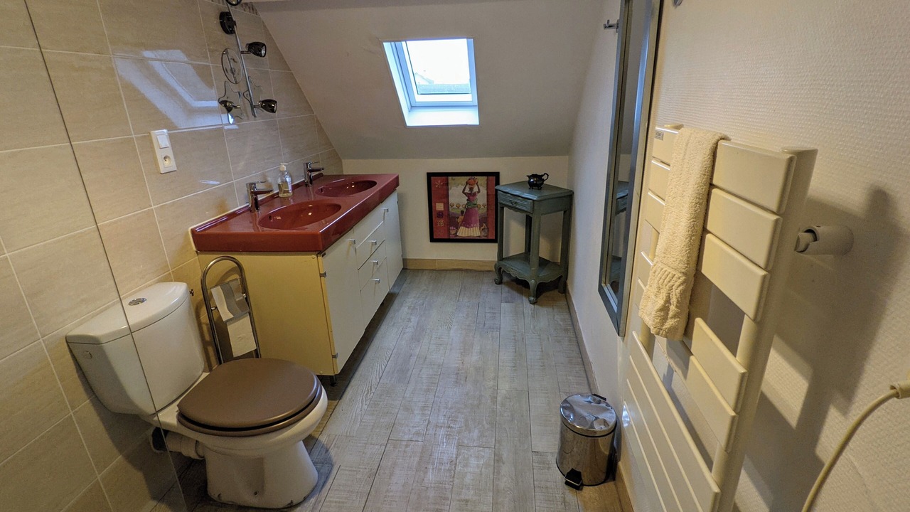 Photo of Bathroom in Tuffe Val de la Cheronne