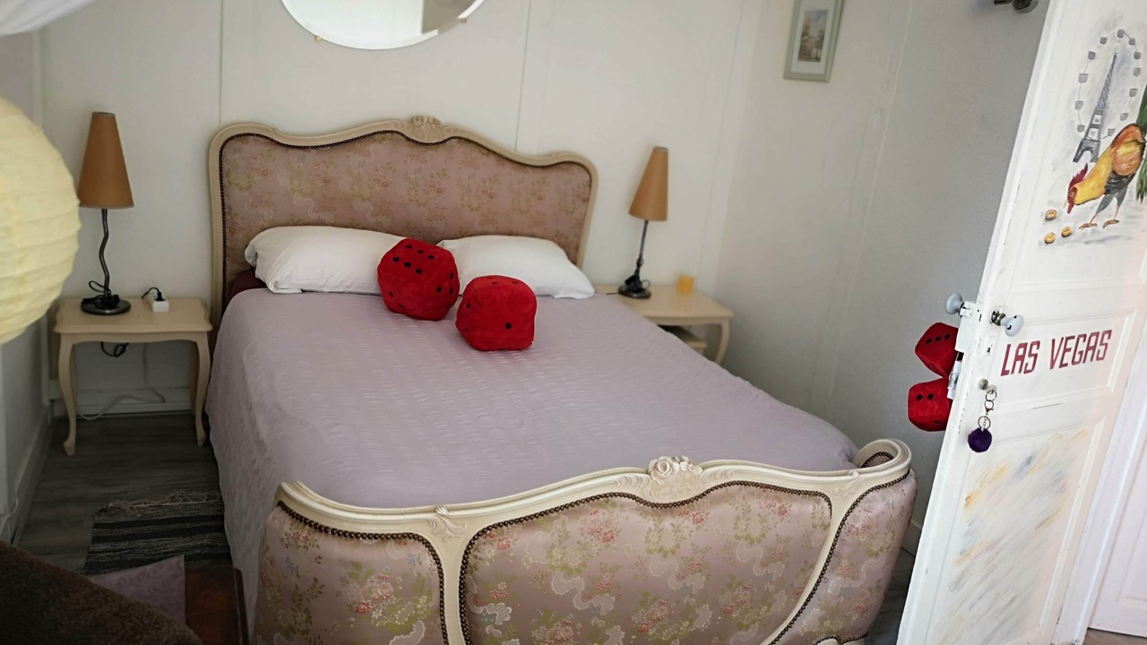 Photo of Bedroom in Tuffe Val de la Cheronne