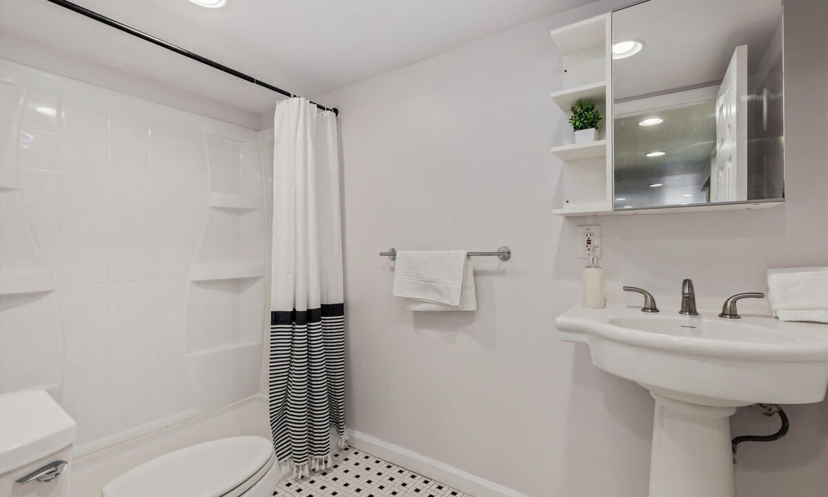 Photo of Bathroom in Park View