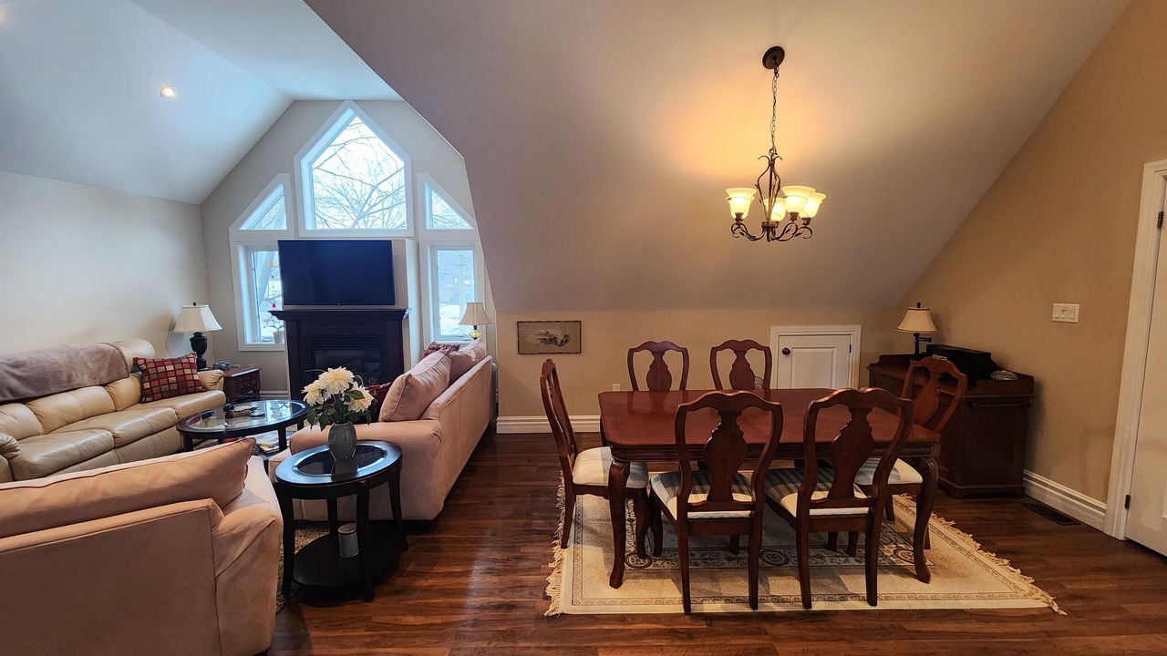 Photo of Livingroom in Barrie