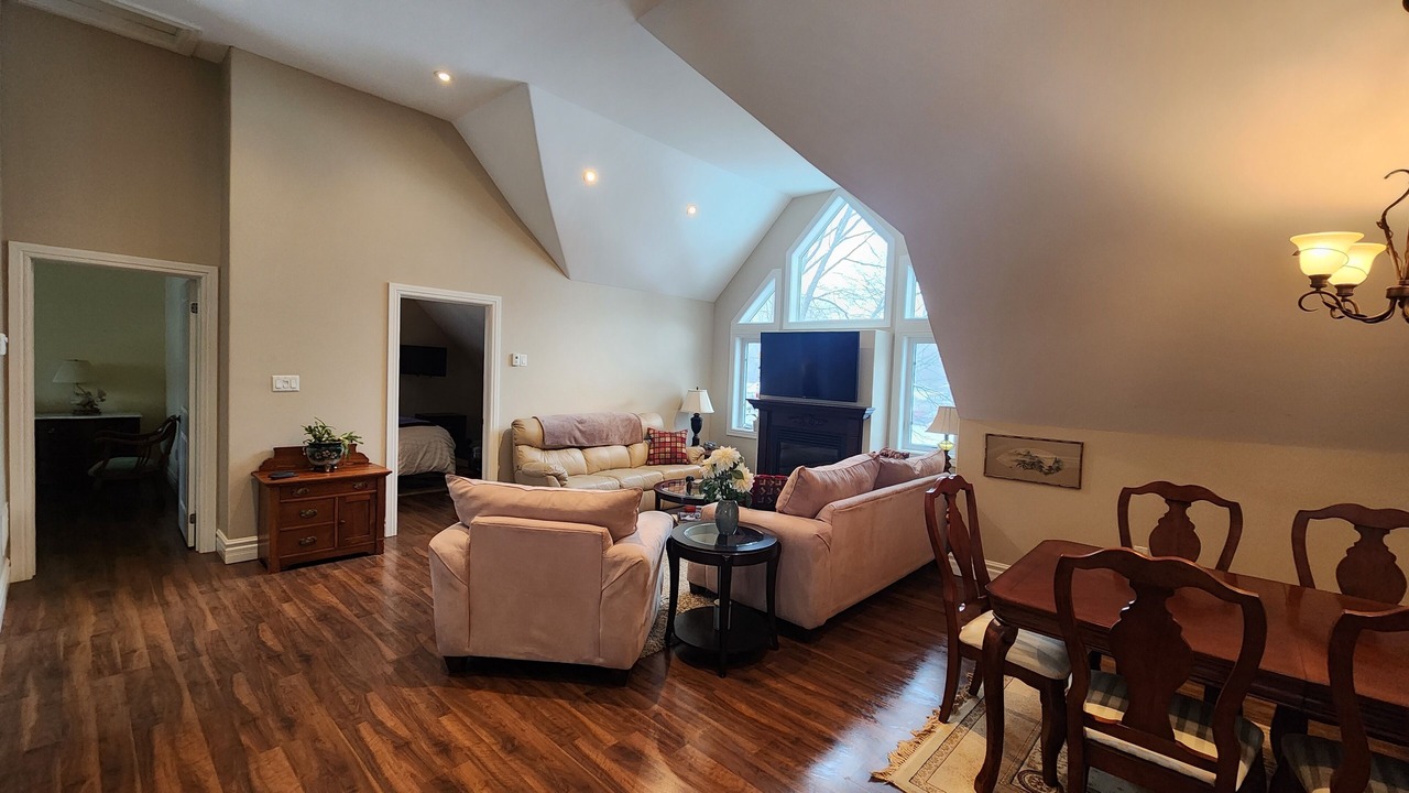 Photo of Livingroom in Barrie