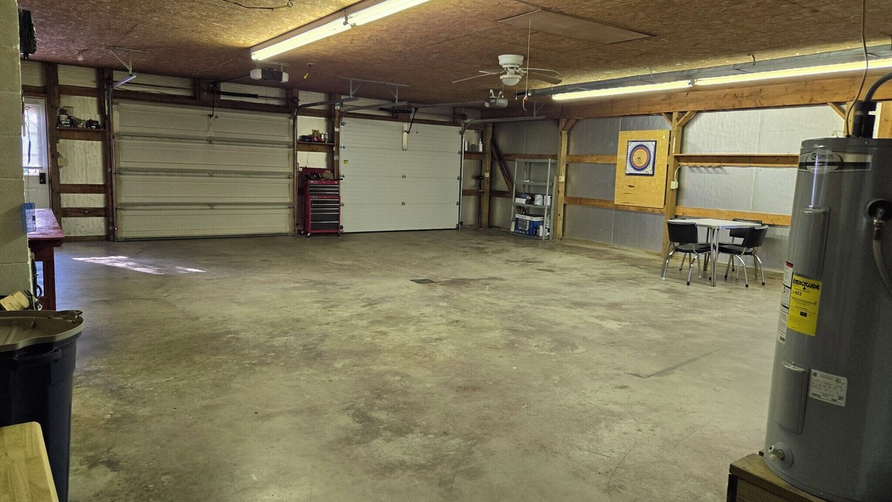 Photo of Others in Munson