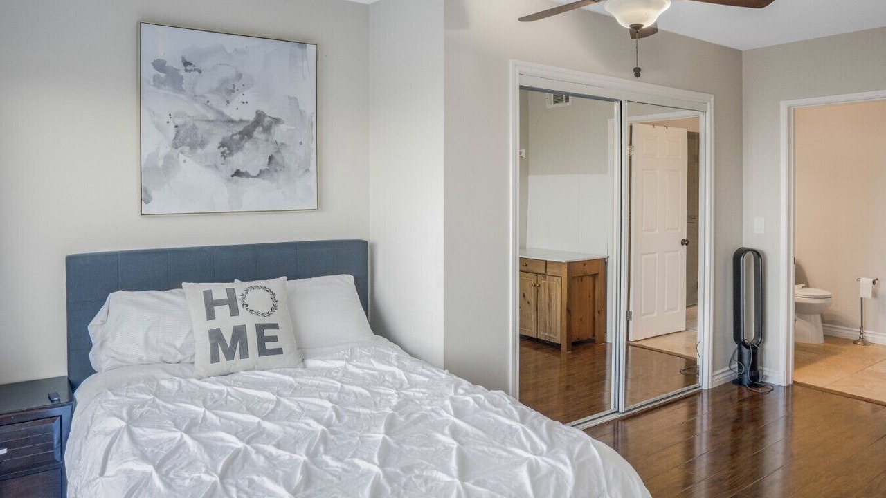 Photo of Bedroom in Lomita