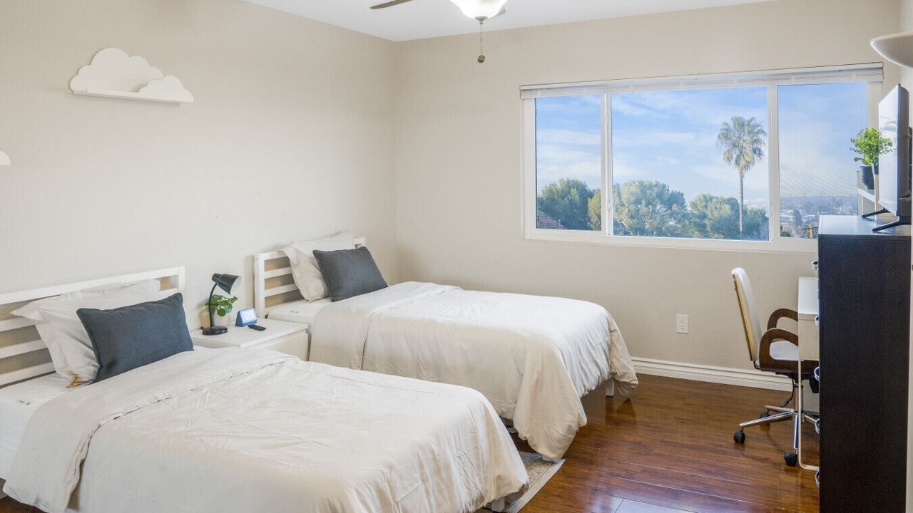Photo of Bedroom in Lomita